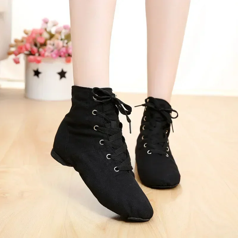 Coupons Woman Woman's Lace Up  - огляд і ціна Women'S Xc Shoes