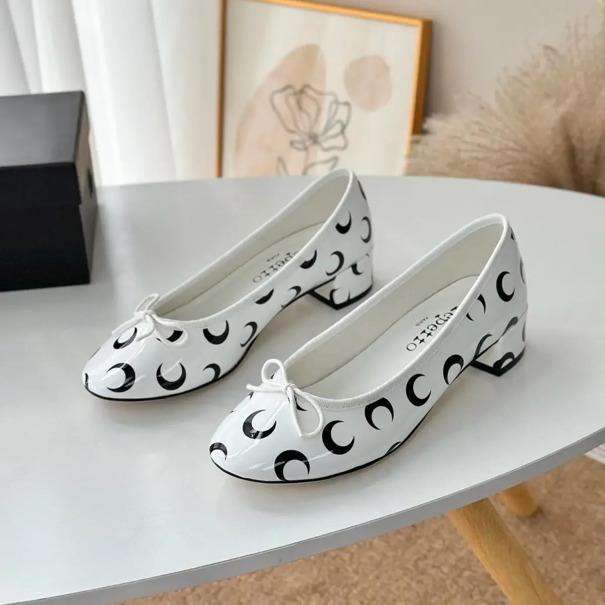 Moon Print Round Toe Ballet Fl - огляд і ціна Ballet Flat Women